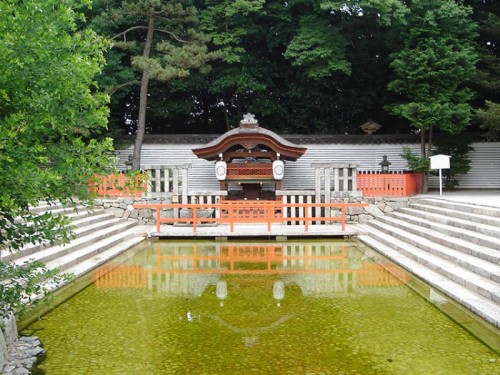 藍色の水面が揺れる下鴨神社御手洗祭と旬の京都名物！ハモ御膳ランチを堪能　