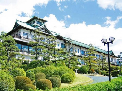 【全国旅行支援】5万株のあじさい形原温泉「あじさいの里」老舗ホテル蒲郡クラシックでフレンチランチ