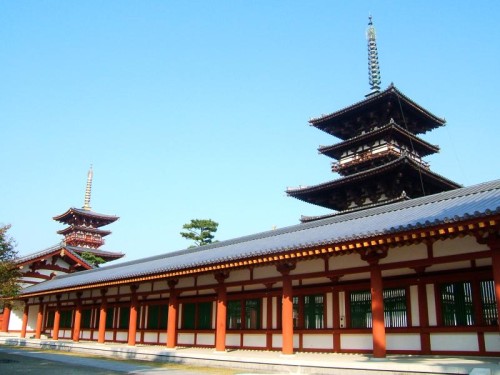 一年で七日だけ！！薬師寺で最大の行事花会式&大和牛すき焼きの昼食と奈良散策