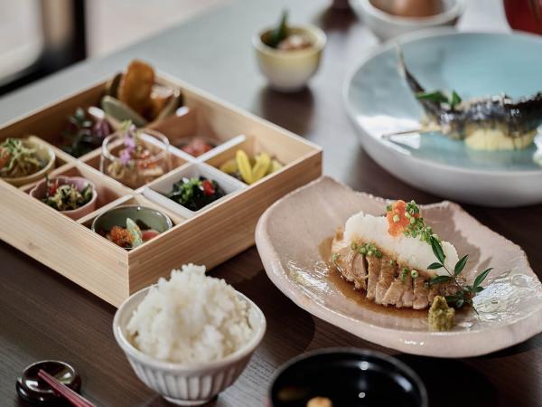 色鮮やかな豆皿に盛り付けてご賞味　※イメージです