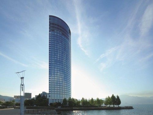 滋賀の絶景を望む「天空の日本料理」＆秘仏が眠る「三井寺」