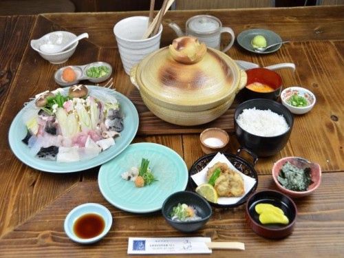 問屋直営店でいただく「安乗の天然とらふぐ」＆伊勢志摩を一望　天空さんぽ