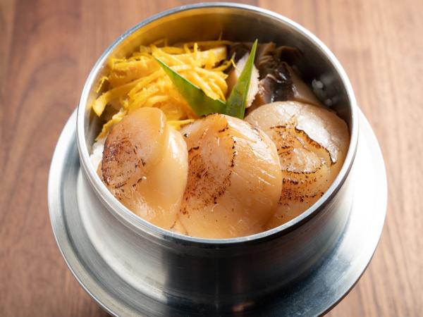 三日目の昼食「季節の釜めし」（写真はイメージです。内容が異なる場合はあります）