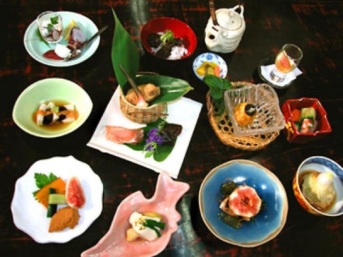 吉野屋いちじく会席＆日本屈指のブランド「西尾の抹茶」