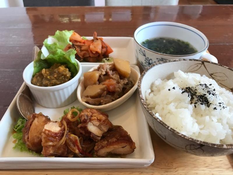 心からゆっくりしたいお昼に