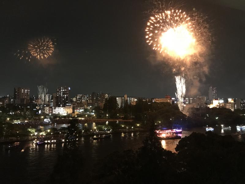 帝国ホテル大阪から観る天神祭